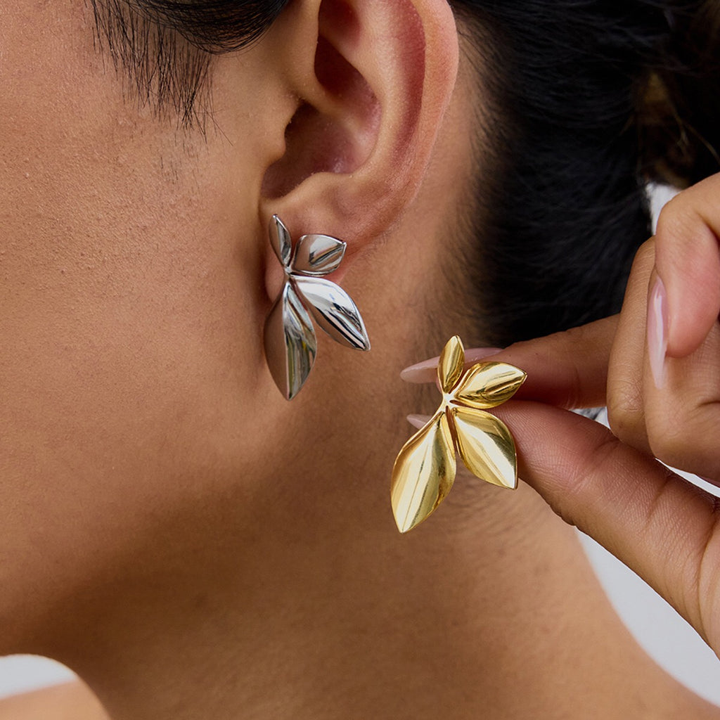 18K Gold Lush Flower Statement Stud Earrings