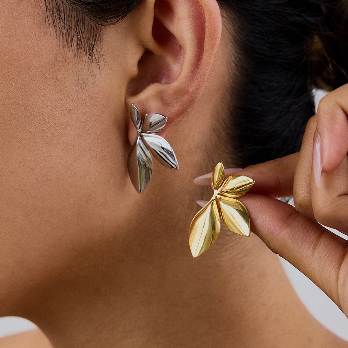 18K Gold Lush Flower Statement Stud Earrings