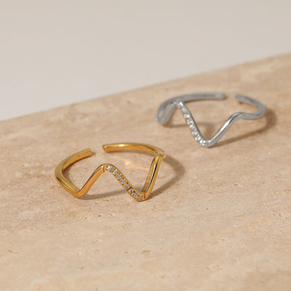 18K Gold Minimalist Chic Ring