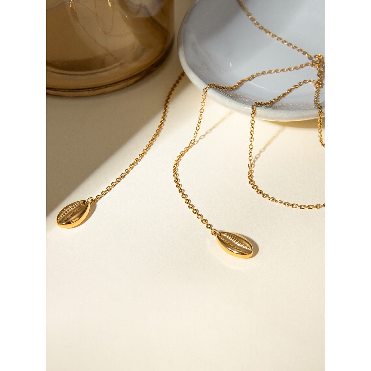 18K Gold Dainty Seashell Wrap Around Chain Necklace