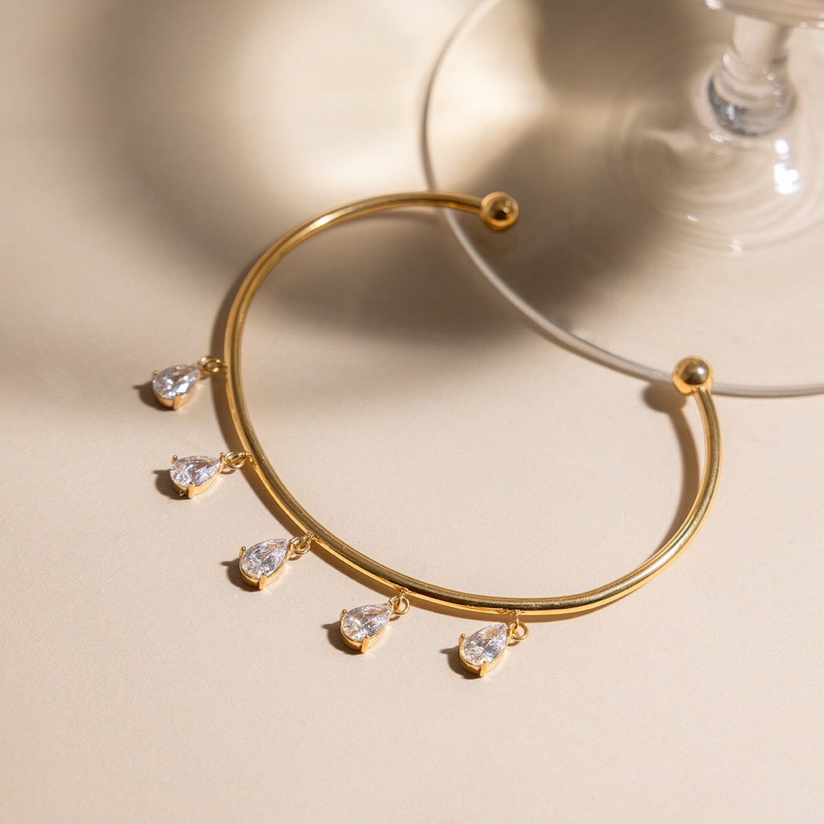 18K Gold Golden Tease Bangle Cuff Bracelet