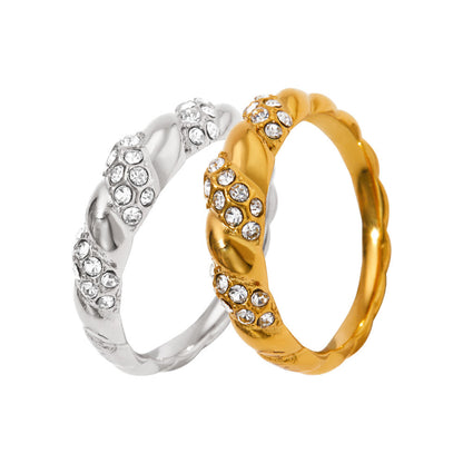 18K Gold Luxury Croissant Ring