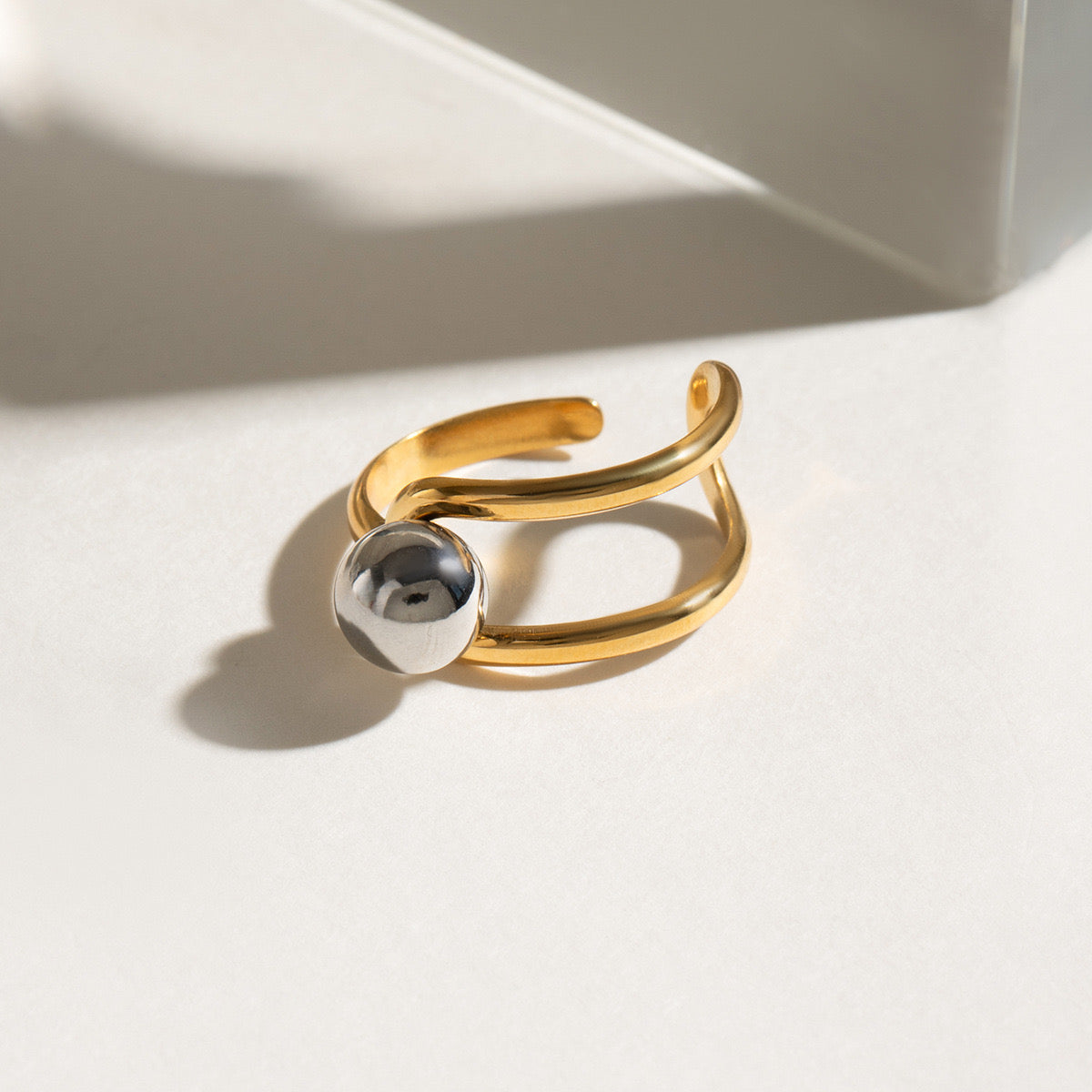 18K Gold Silver Two Tone Ball Statement Ring