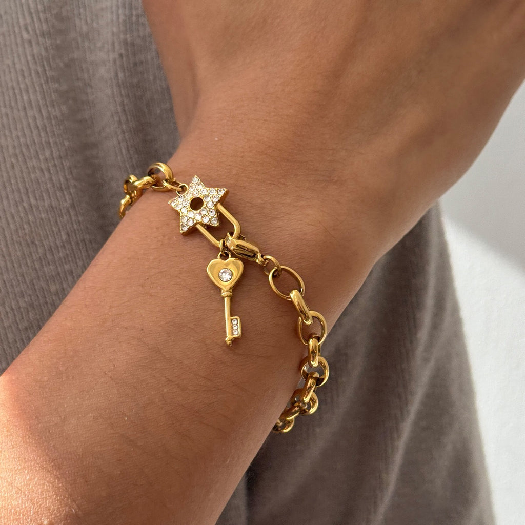 18K Gold Secret Lover Heart Lock and Key Charm Chunky Chain Bracelet