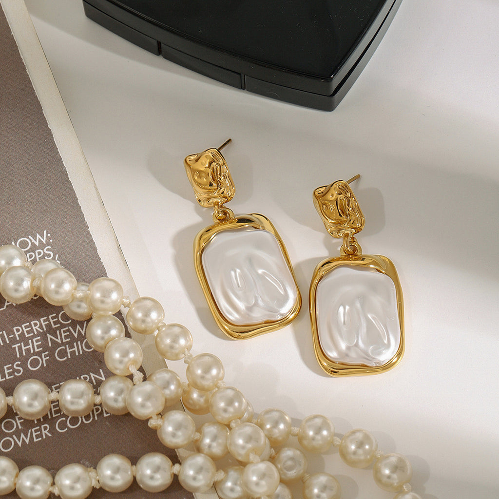 18K Gold Baroque Pearl Dangle Earrings