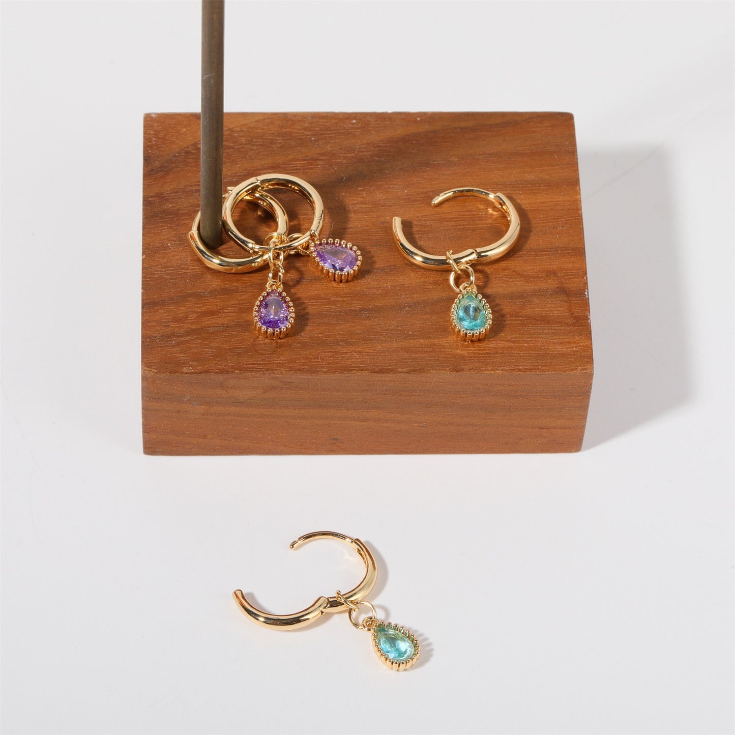 14K Gold Chic Birthstone Huggie Earrings