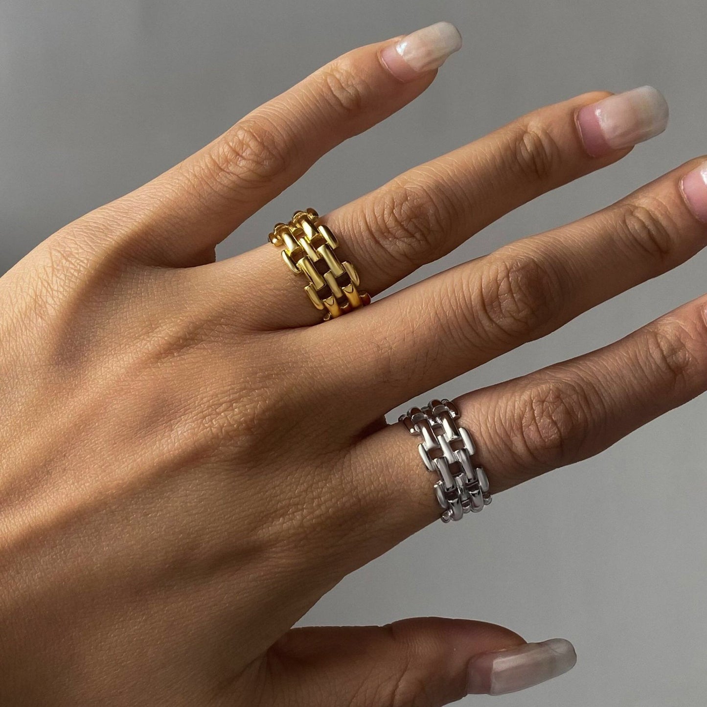 18K Gold Status Watch Band Chain Ring