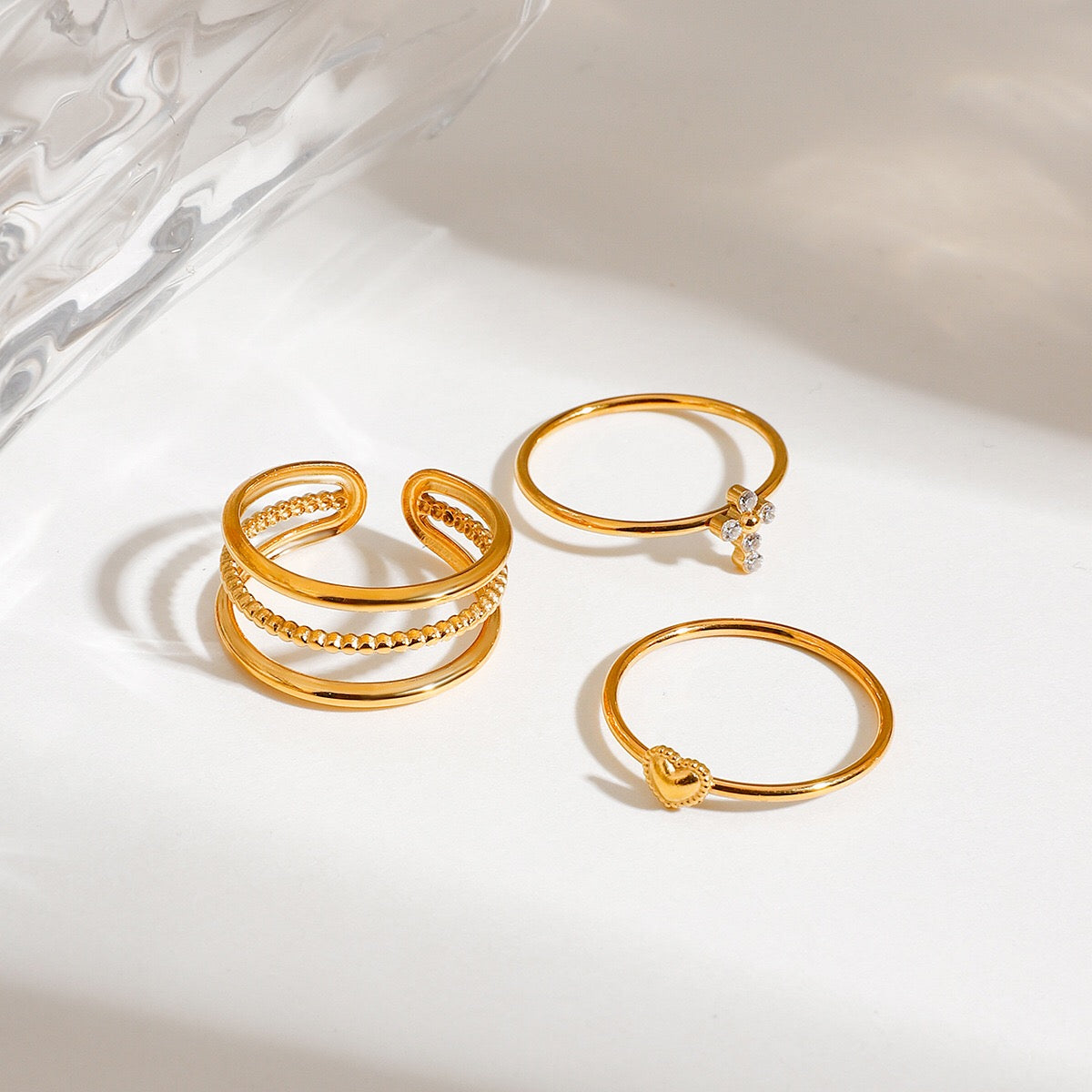 18K Gold Goddess Glow Four Leaf Clover Stacking Rings Set