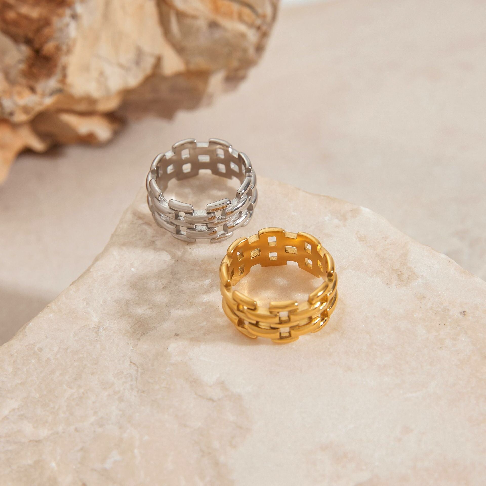 18K Gold Status Watch Band Chain Ring
