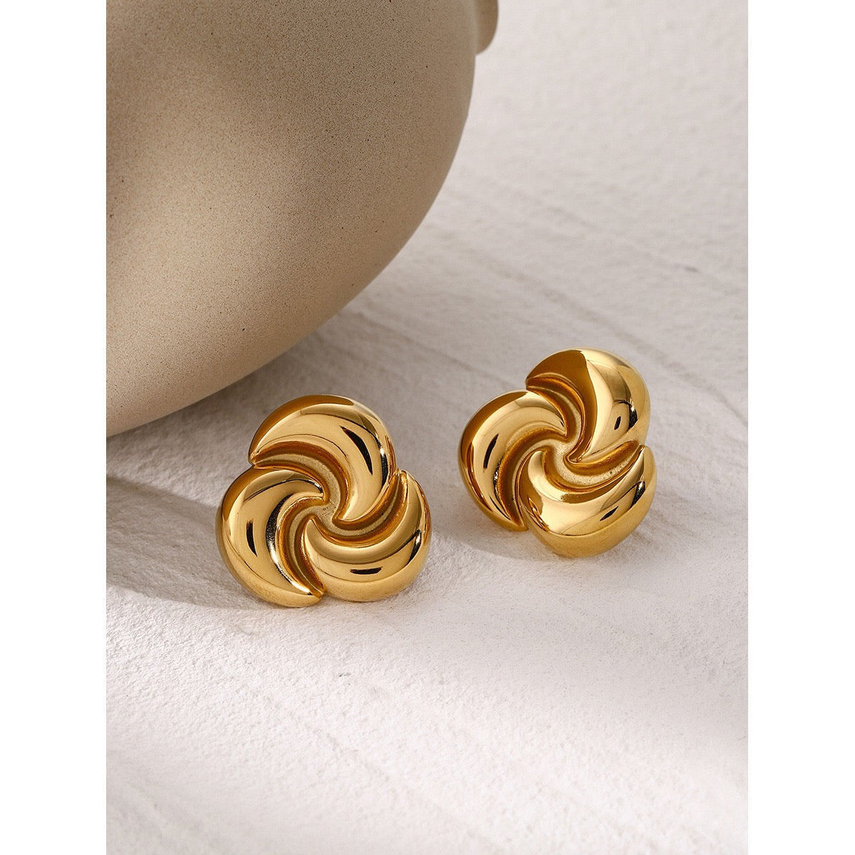 18K Gold Geometric Flower Statement Stud Earrings