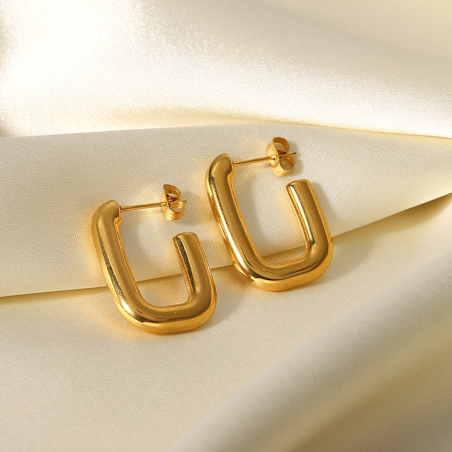 18K Gold U Shape Hoop Huggie Earrings