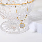 18K Gold Mother of Pearl Dainty Pendant Necklace