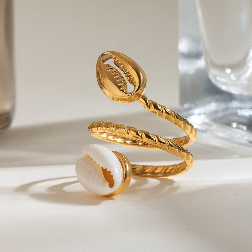 18K Gold Summer Seashell Ring