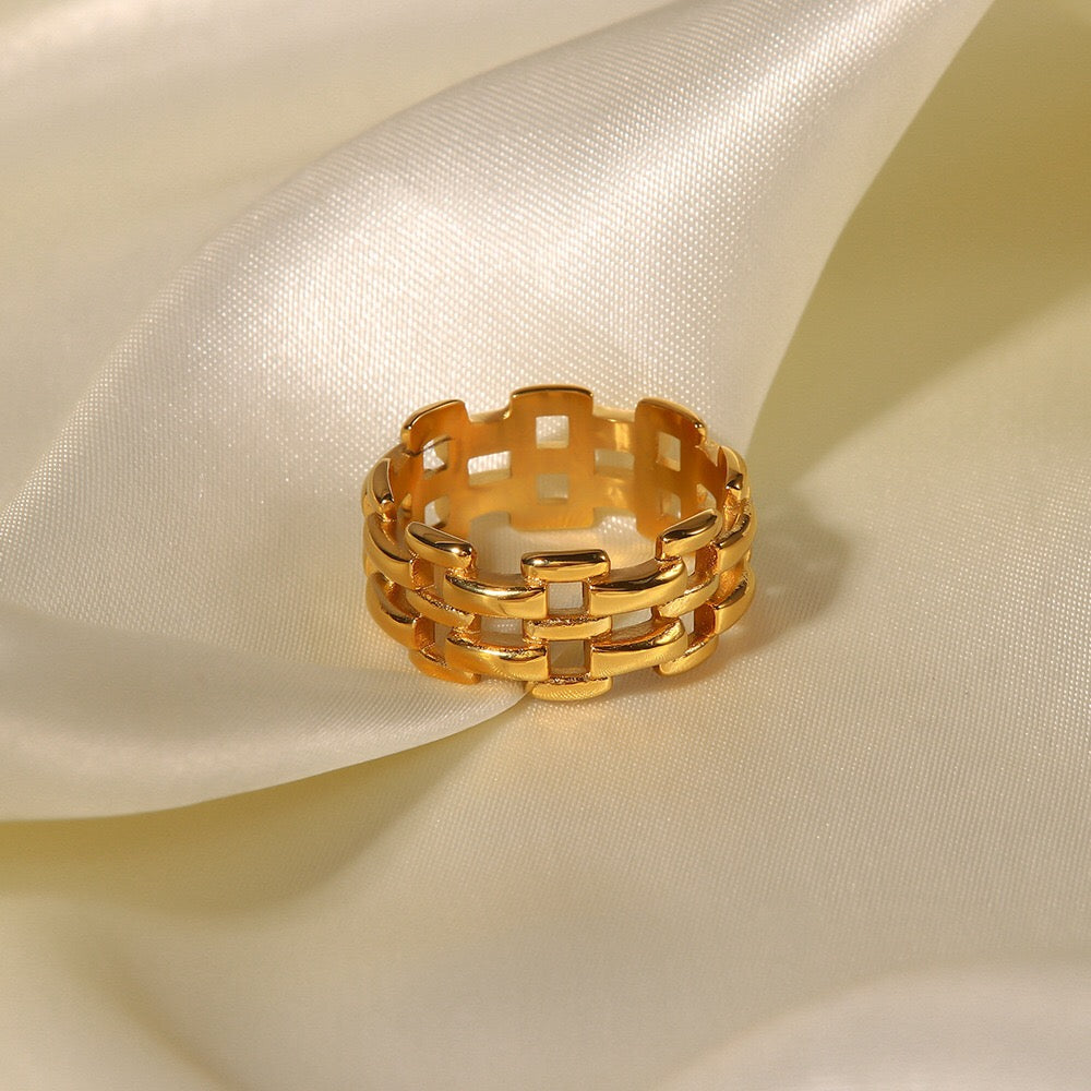 18K Gold Status Watch Band Chain Ring
