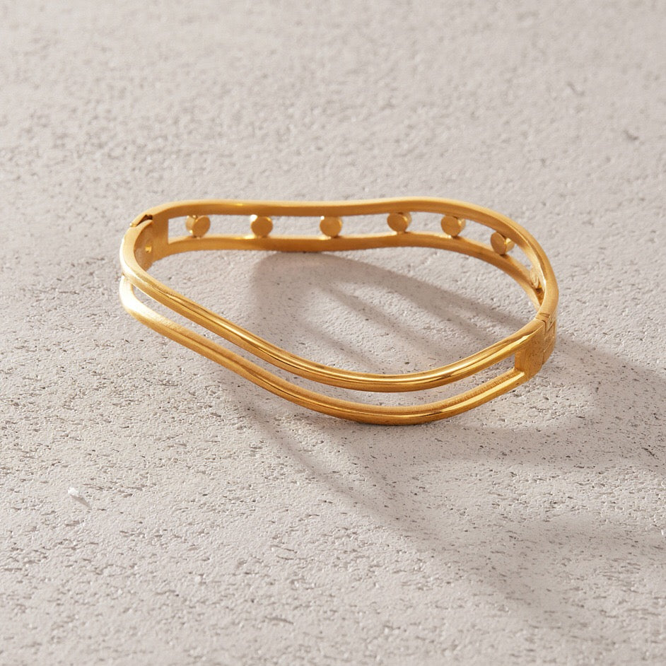 18K Gold Golden Ripple Statement Bangle Bracelet