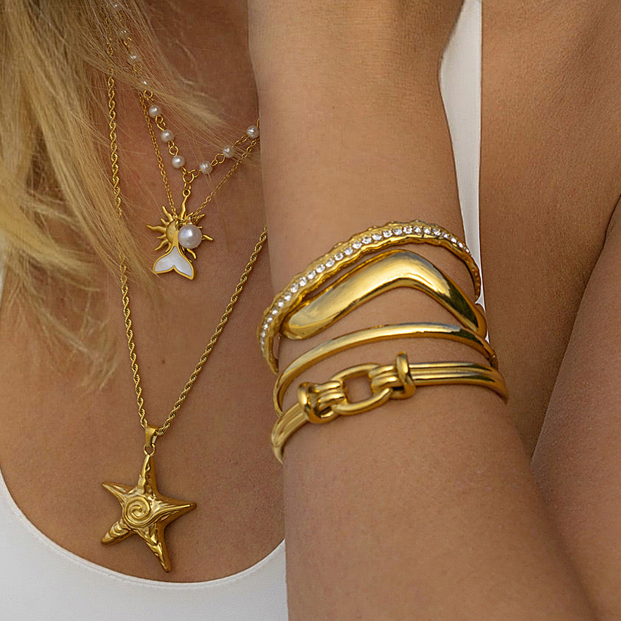 18K Gold Starry Bangle Bracelet