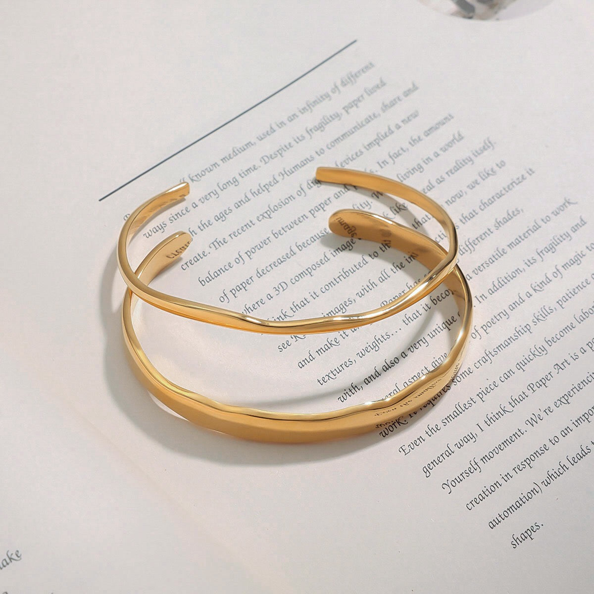 18K Gold Minimalist Edge Simple Wave Stacking Cuff Bangle Bracelet