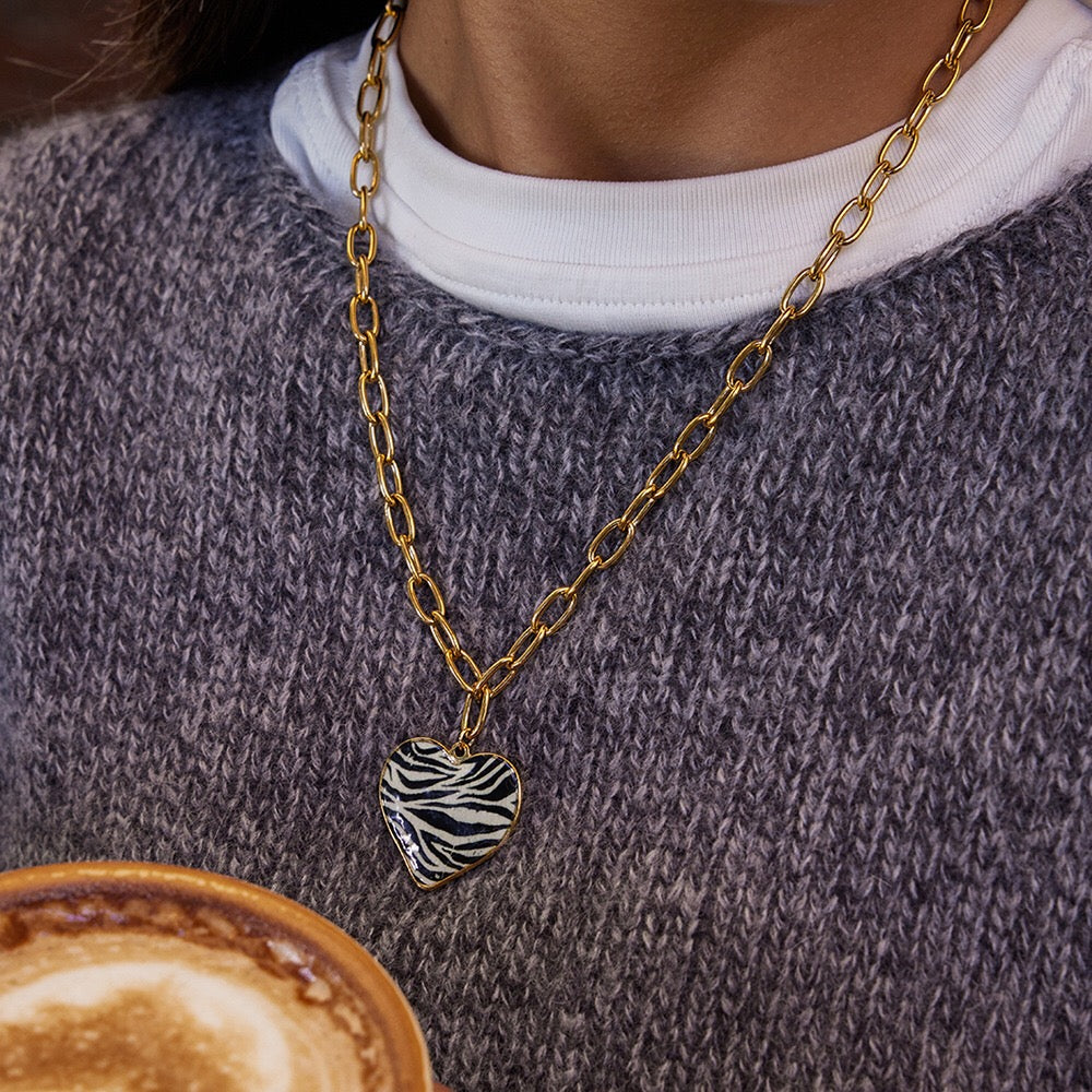 18K Gold Zebra Print Heart Pedant Paper Clip Chain Beaded Pearl Layered Necklace Set