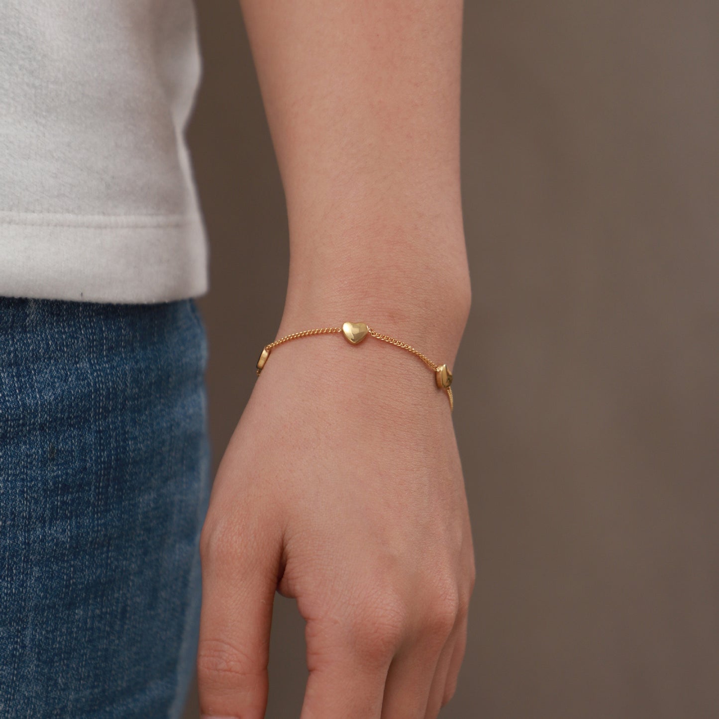 18K Gold Minimalist Heart Bracelet