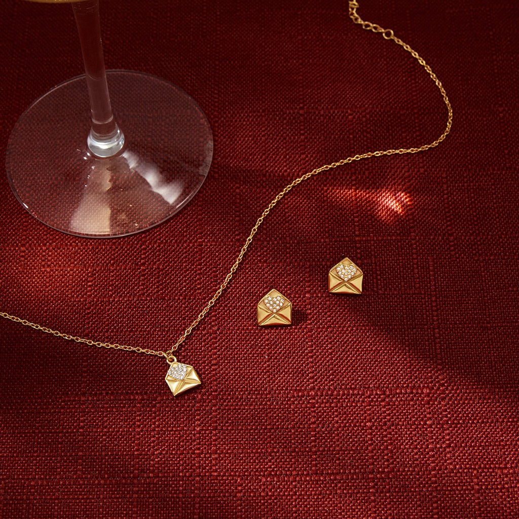 18K Gold Written in Love Bling Heart Stud Earrings