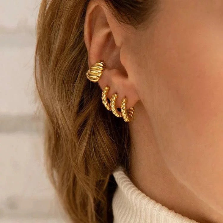 18K Gold Minimalist Twisted Small Hoop Huggie Earrings