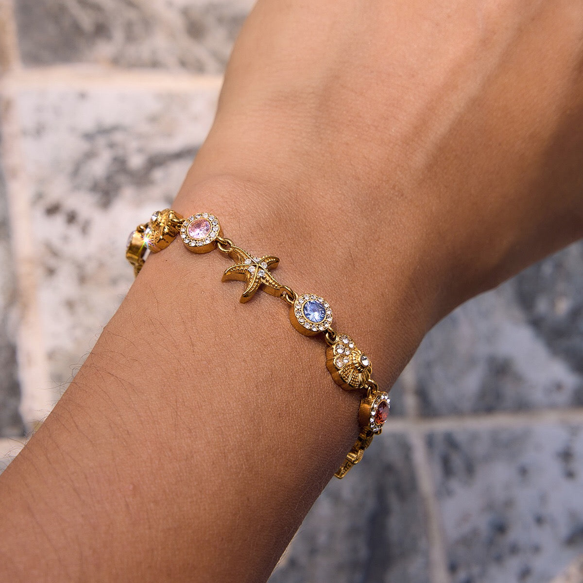 18K Gold Marina Royale Sea Shell Color Gems Bracelet