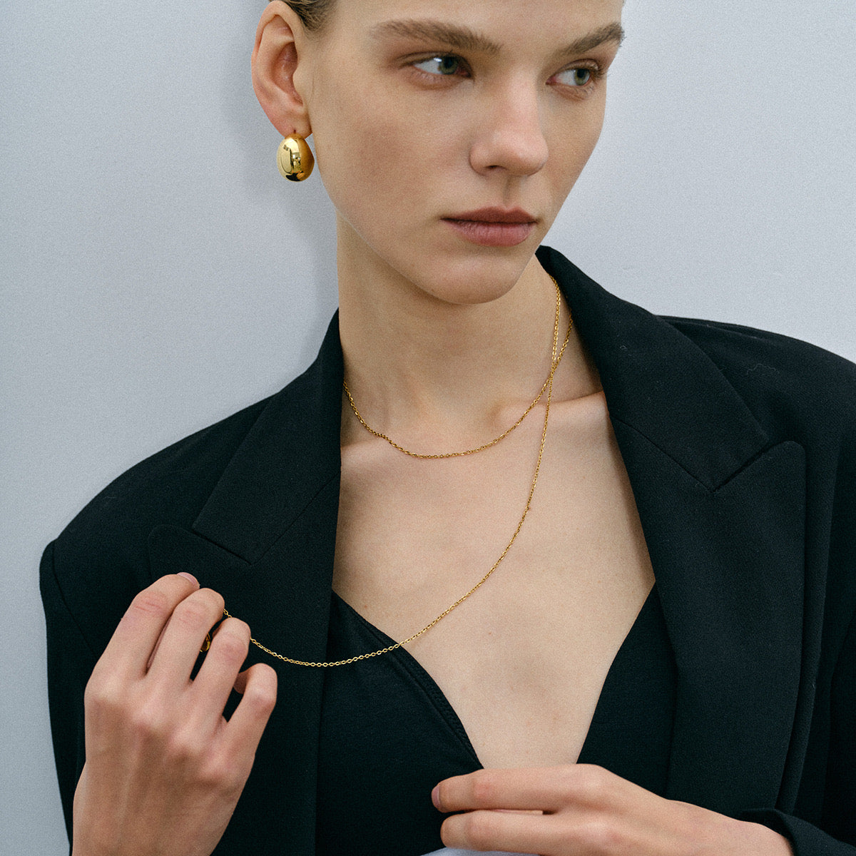 18K Gold Dainty Seashell Wrap Around Chain Necklace