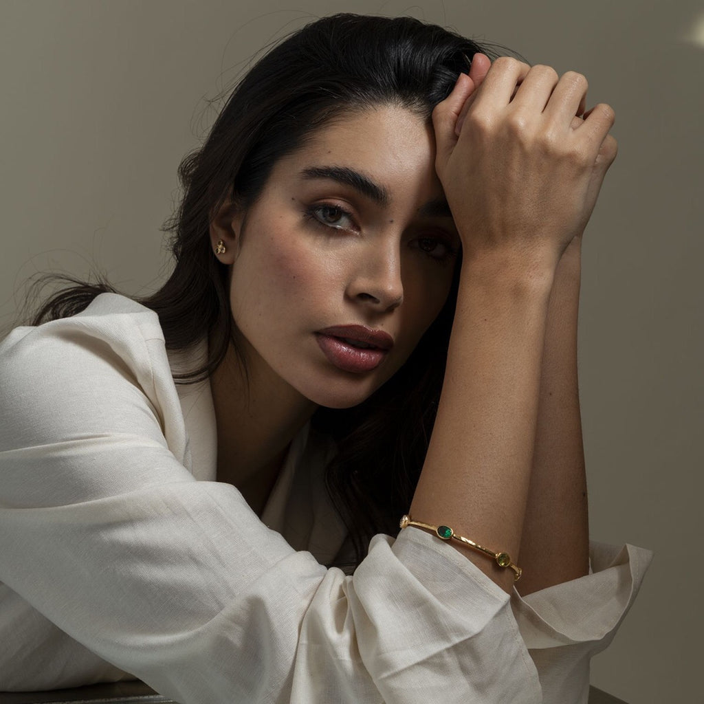 18K Gold Emerald Bangle Bracelet