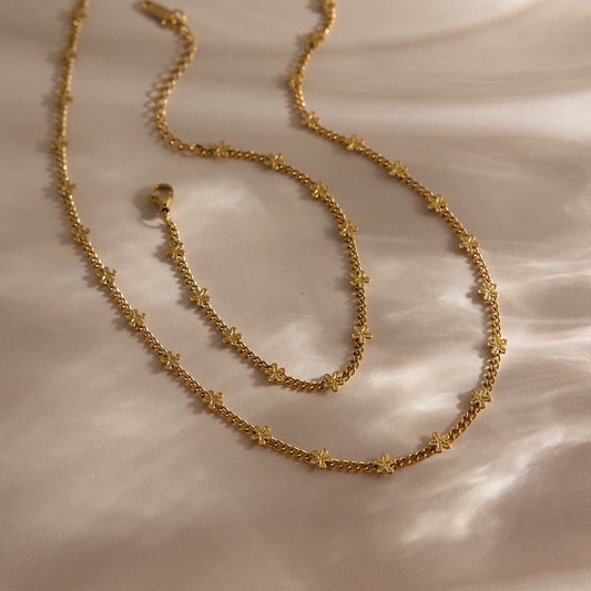18K Gold Petal Tease Dainty Flower Chain Necklace Jewelry Set