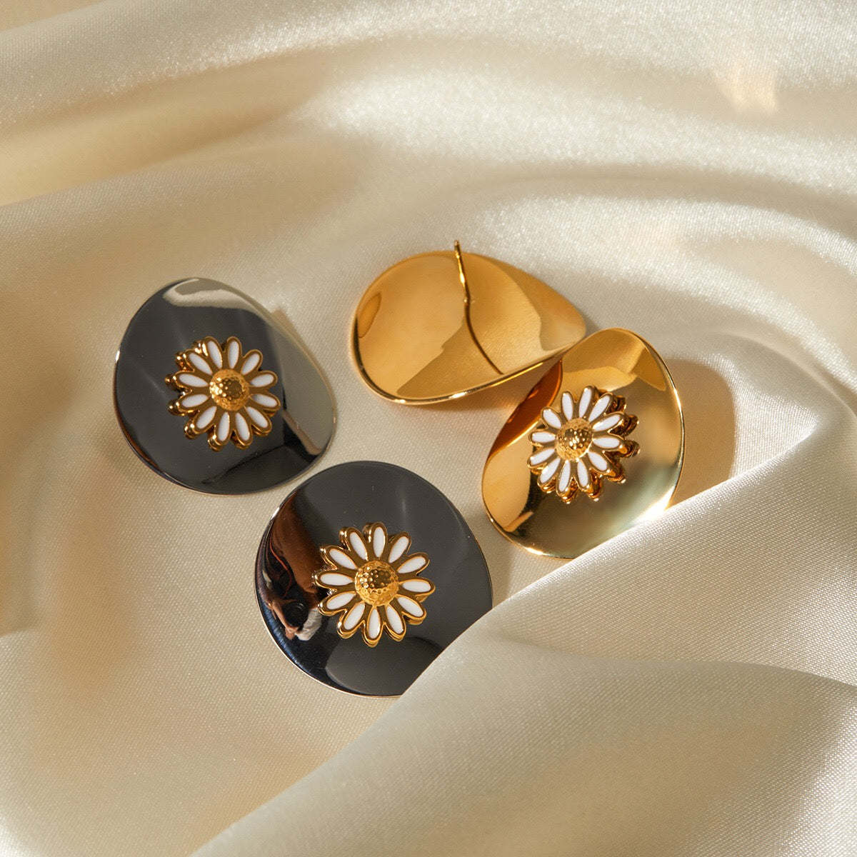 18K Gold Summer Daisy Statement Stud Earrings