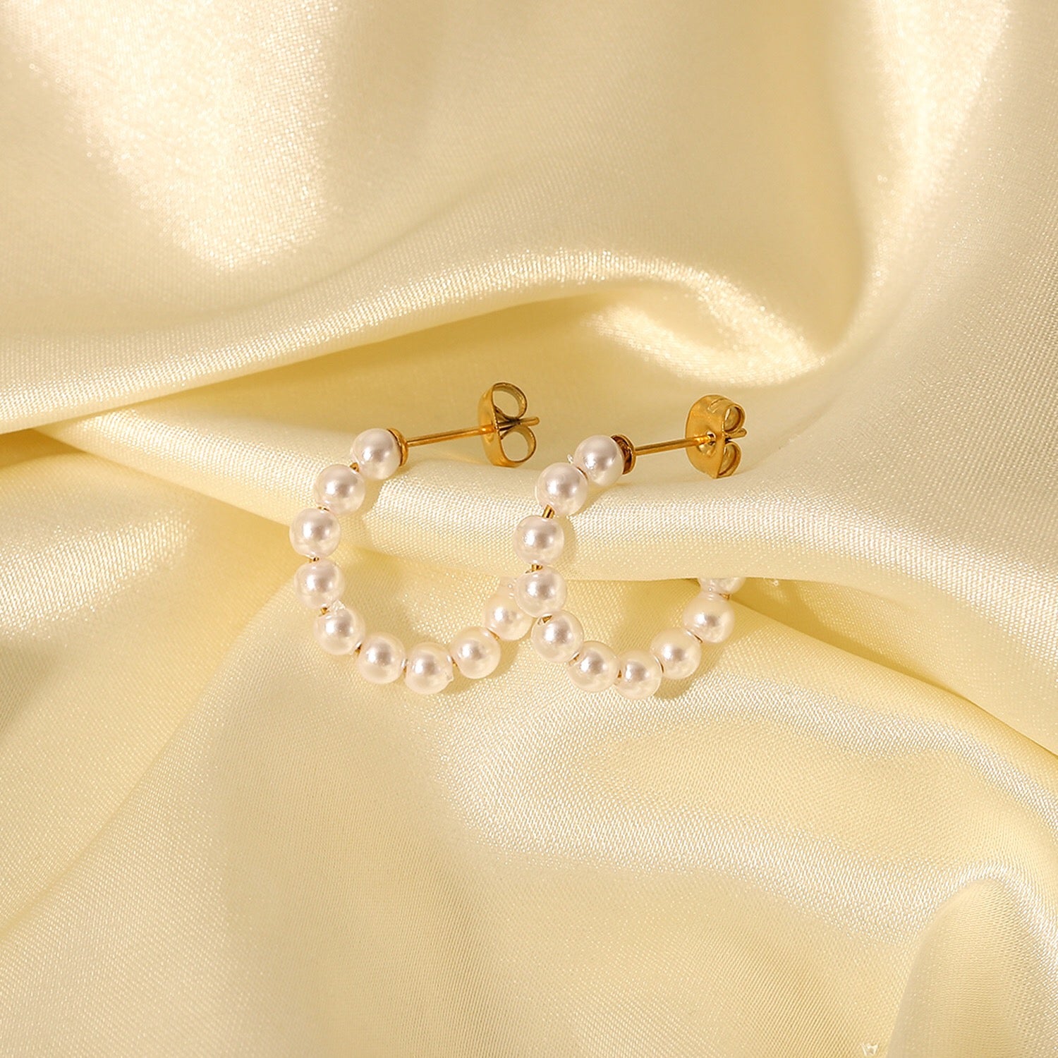 18K Gold Classic Pearl Huggie Earrings