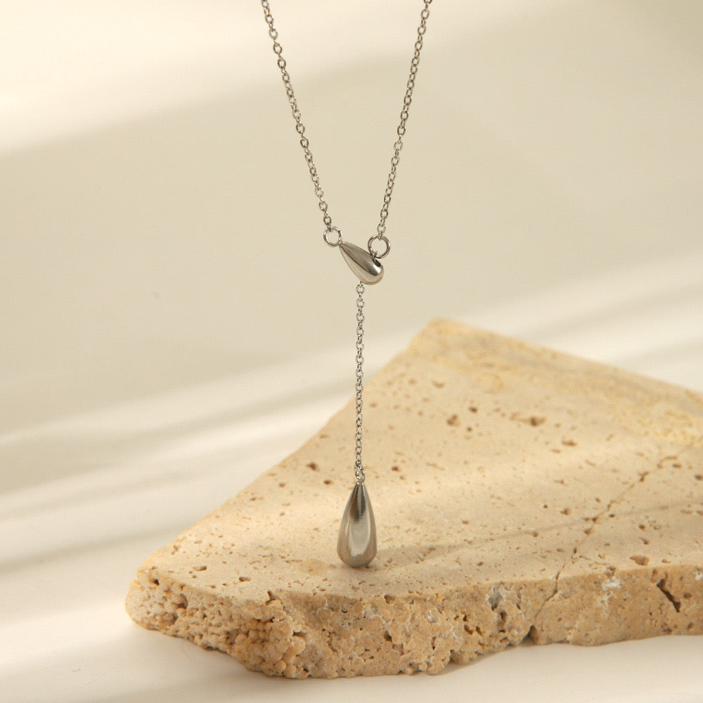 18K Gold Minimalist Raindrop Dainty Lariat Necklace