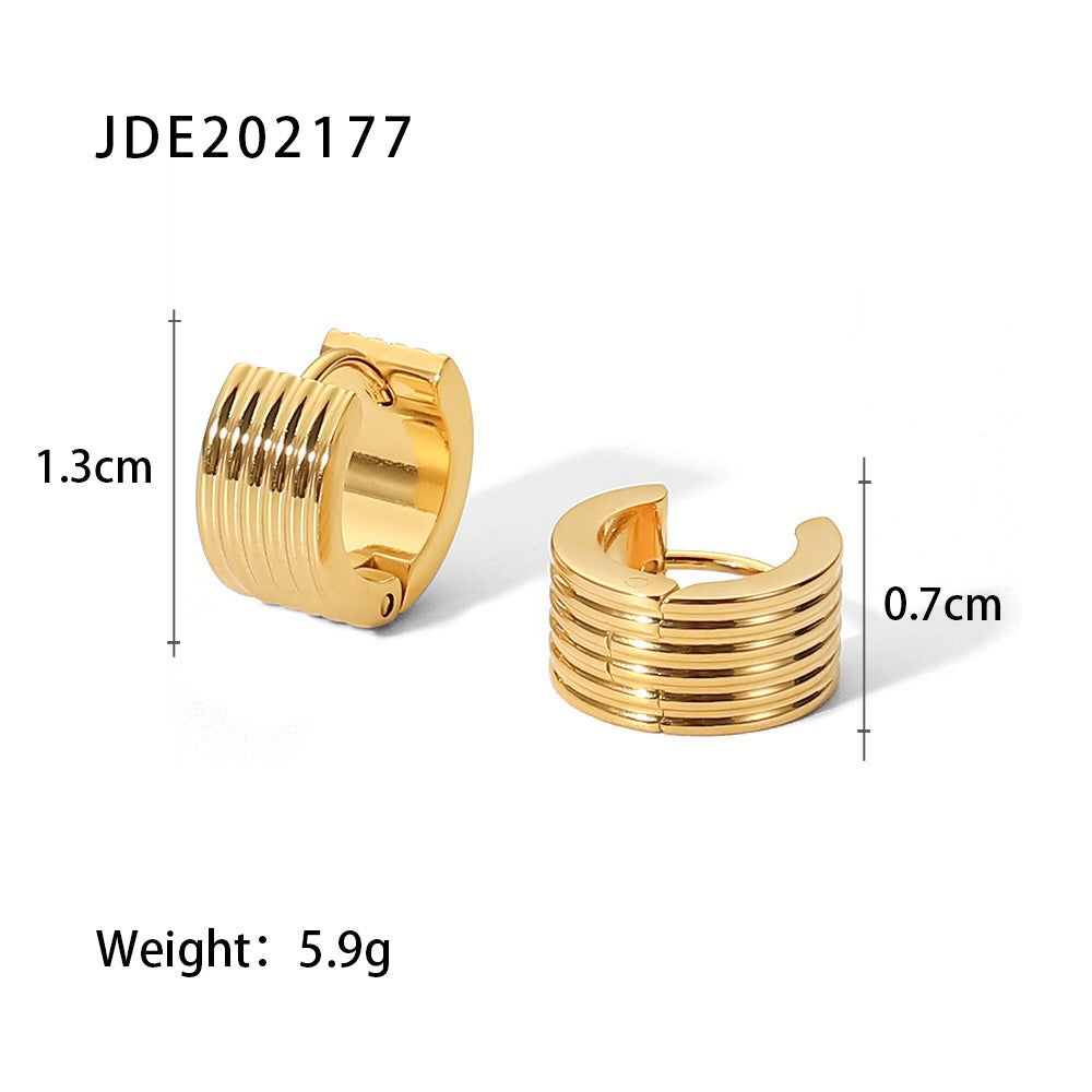 18K Gold Ribbed Small Hoop Huggie Earrings