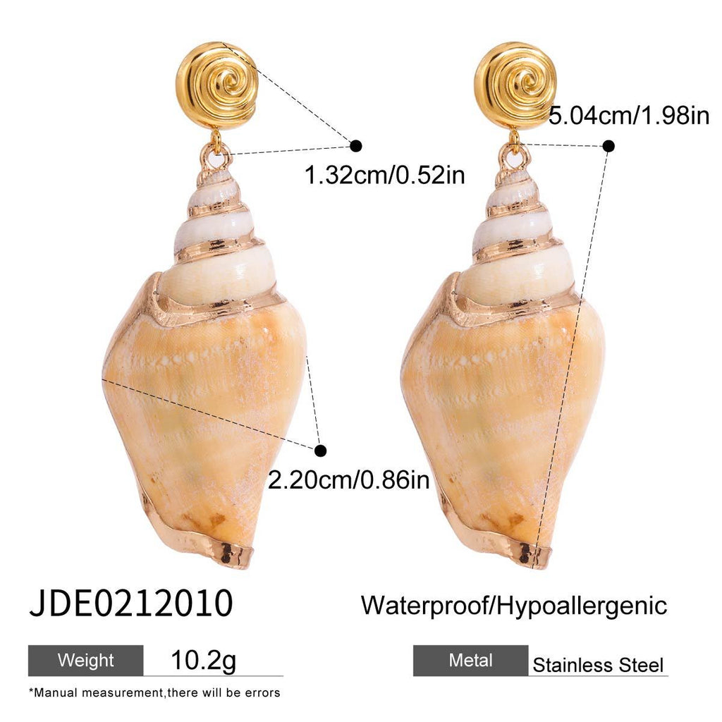 18K Gold Summer Chunky Shell Charm Necklace