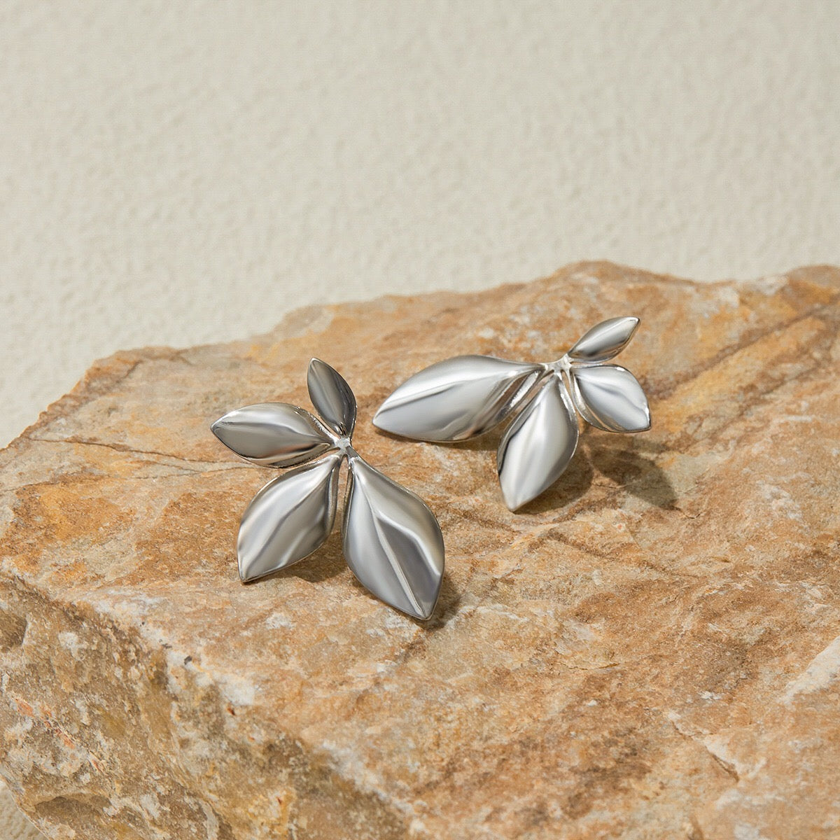 18K Gold Lush Flower Statement Stud Earrings