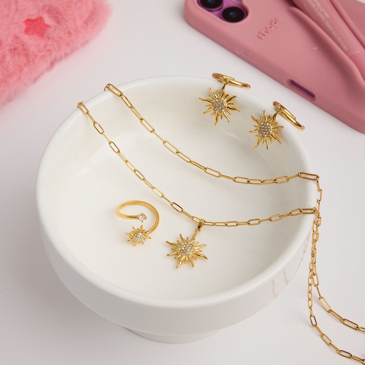 18K Gold Solar Pendant Paper Clip Double Chain Layered Necklace Set