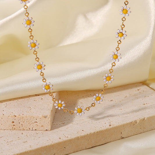 18K Gold White Daisy Flower Chain Choker Necklace