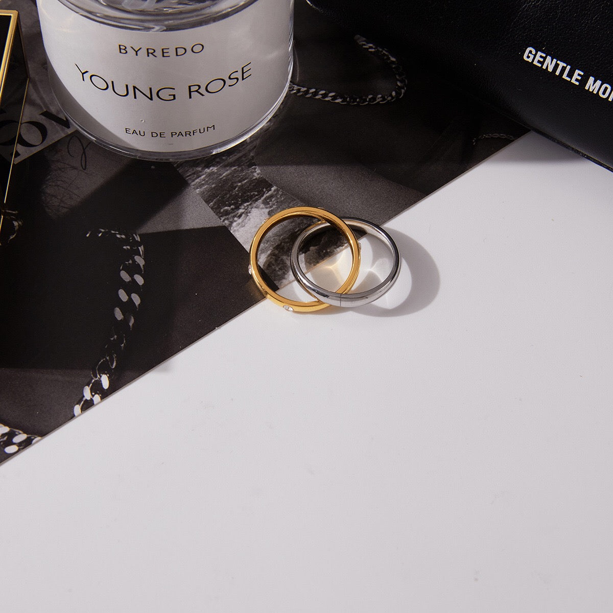 18K Gold and Silver Two Tone Multiple Linked Spinelli Trinity Ring Stack