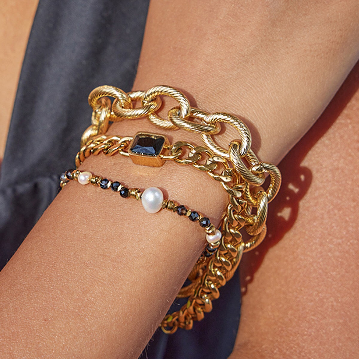 18K Gold Alpha Textured Statement Cable Chain Bracelet