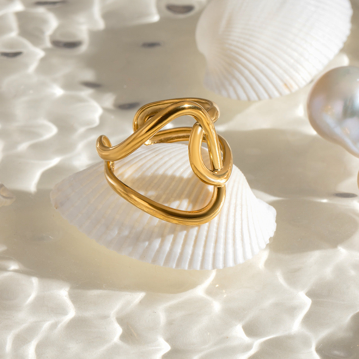 18K Gold Intertwined Statement Ring
