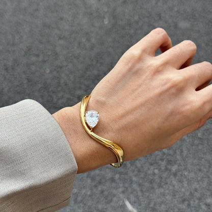 18K Gold Curved Seduction Statement Cuff Bangle Bracelet
