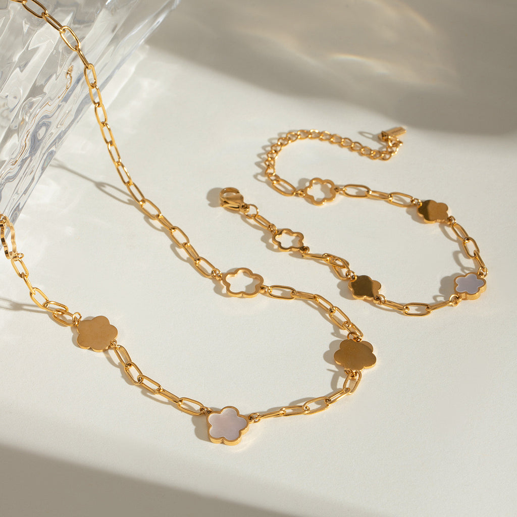18K Gold Flower Paperclip Chain Bracelet