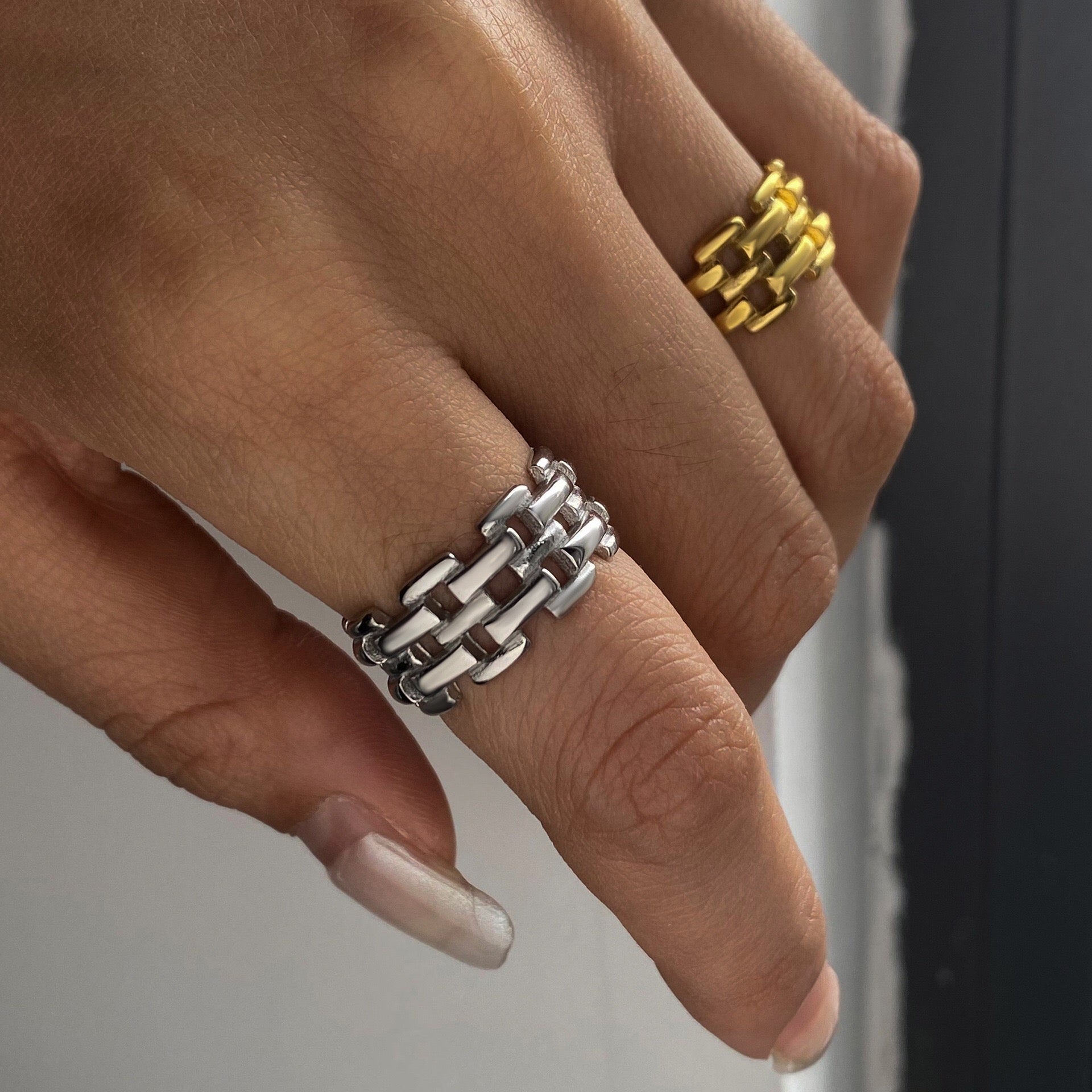 18K Gold Status Watch Band Chain Ring