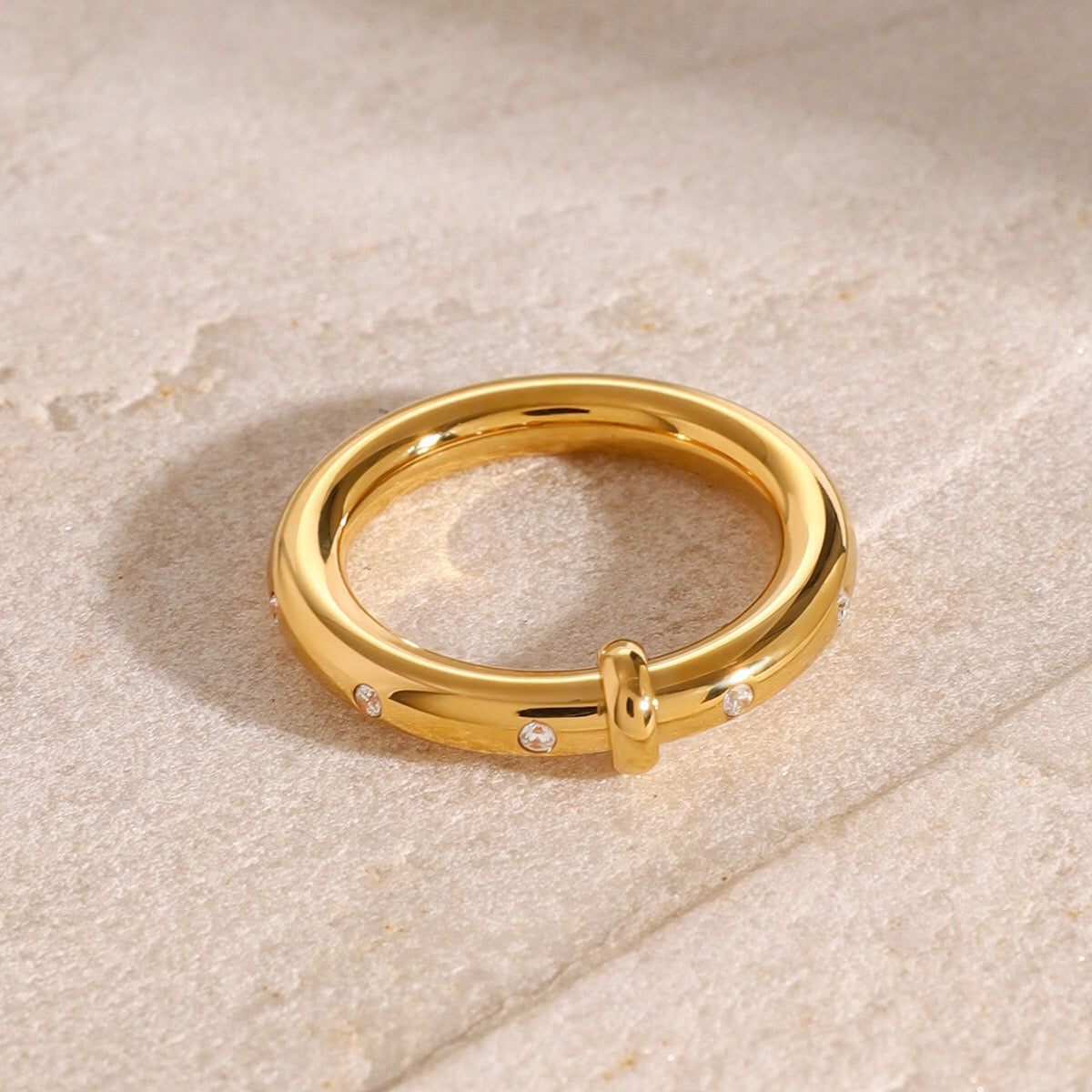 18K Gold Chic Band Ring