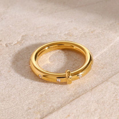 18K Gold Chic Band Ring