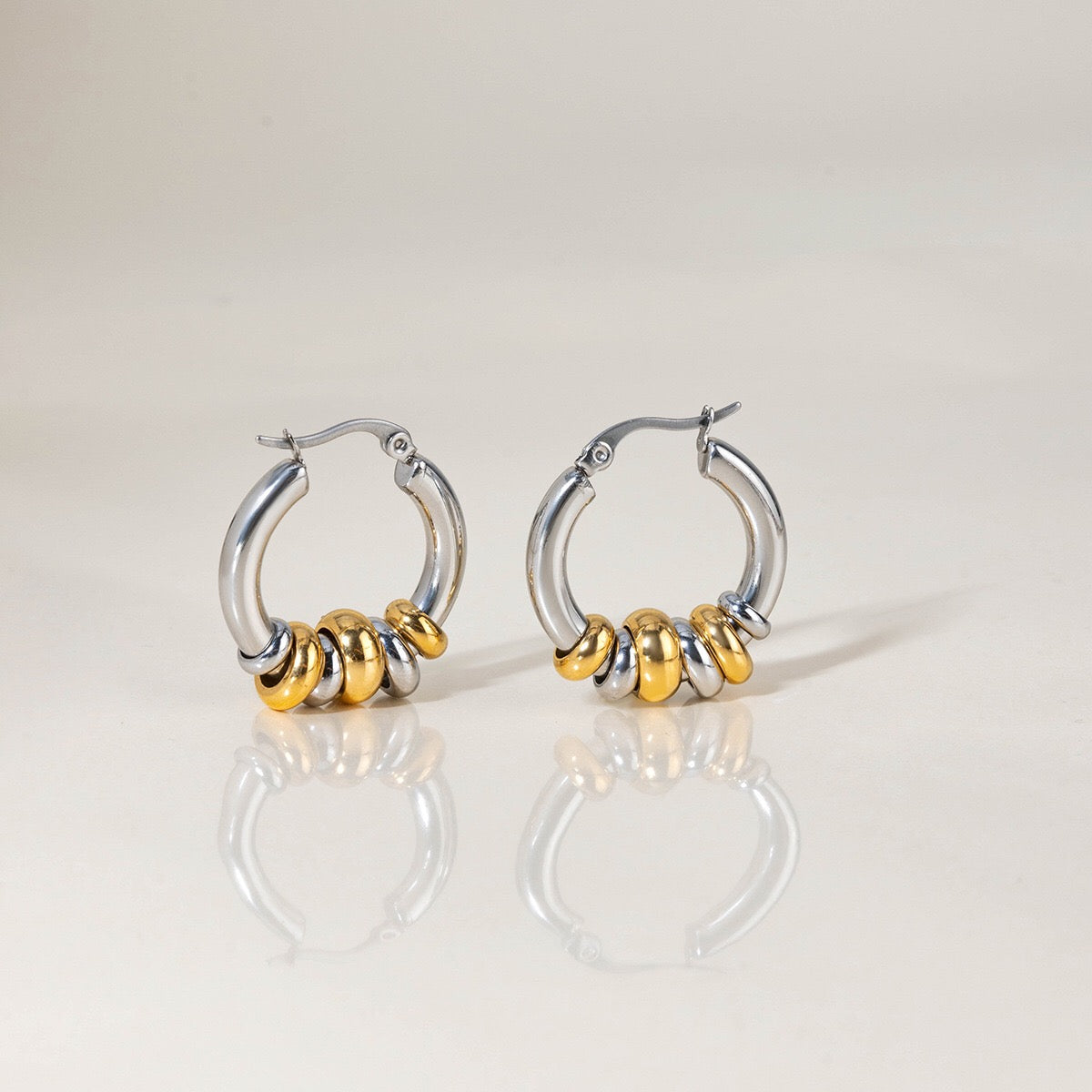 18K Gold Linked Rings Small Hoop Huggie Earrings