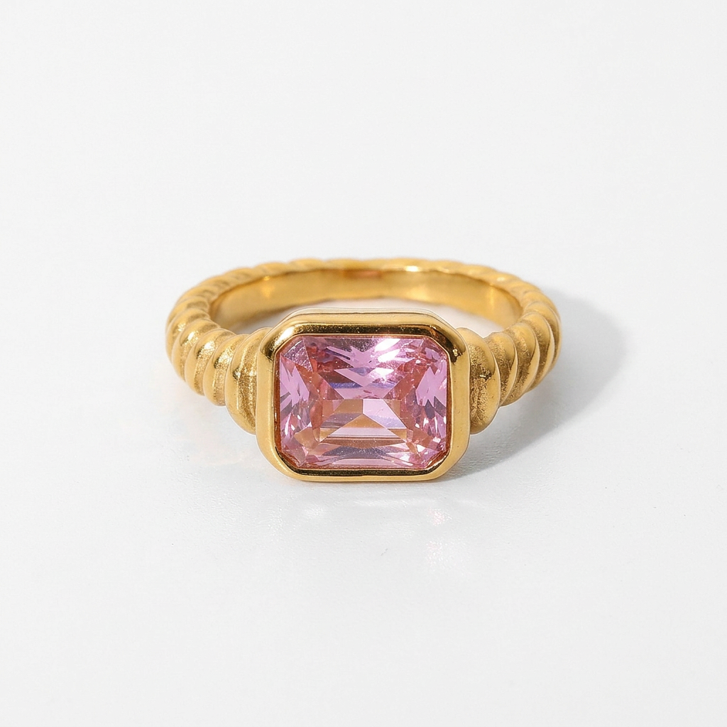 18K Gold Solitaire Statement Cocktail Ring