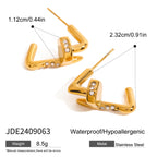 18K Gold Chic Triangle Nail Pendant Necklace