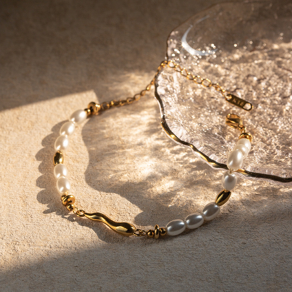 18K Gold Elegance Pearl Bracelet