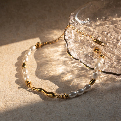 Elegance Pearl Gold Bracelet